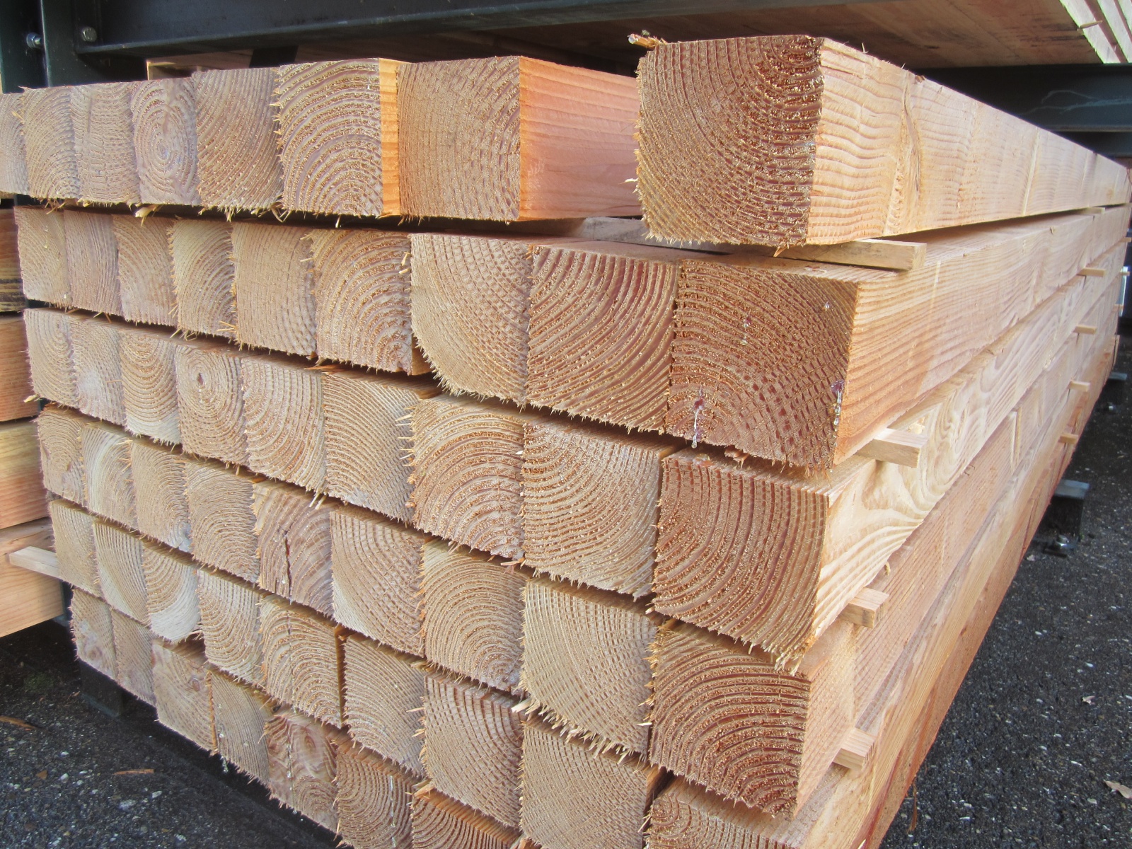 Douglas balken 120x120 - Boshoeve Hout en Bouwmaterialen Vroomshoop